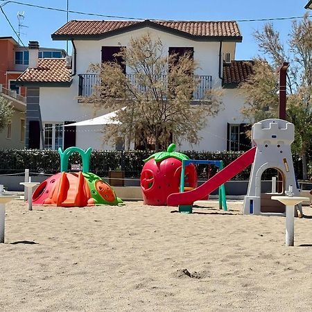 Villa Dolcevita Bellaria-Igea Marina Exteriör bild