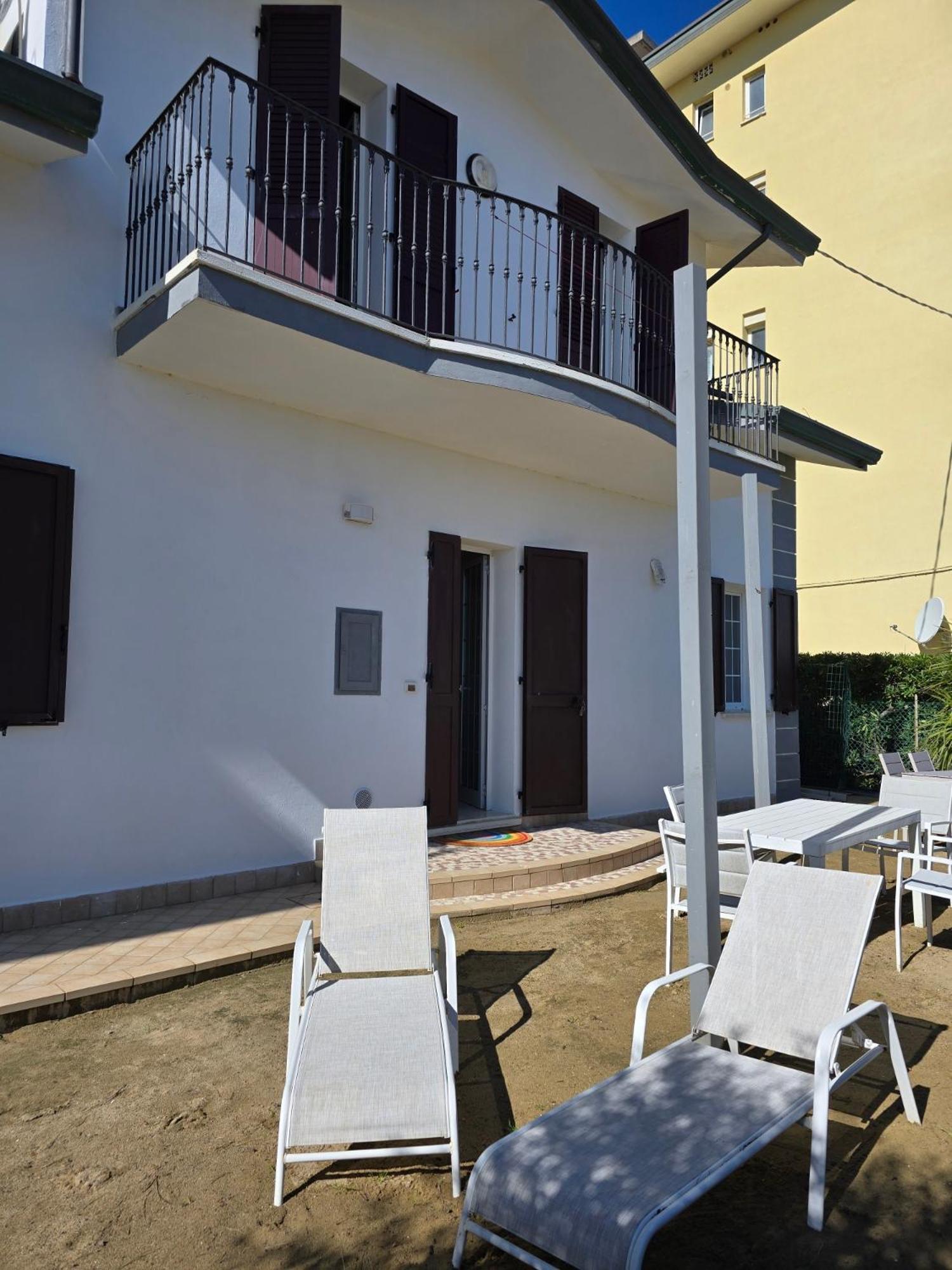 Villa Dolcevita Bellaria-Igea Marina Exteriör bild